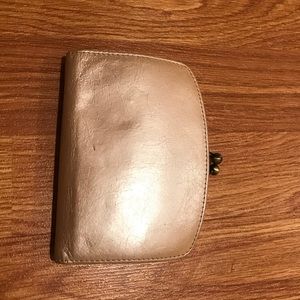 Hobo pink/iridescent pearl wallet